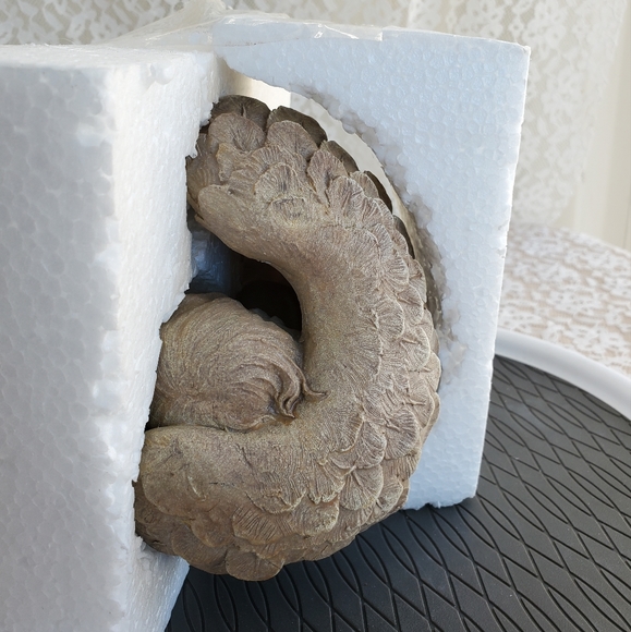 Home Interiors Wings of Protection Angel carved look New 8" x 5" - Picture 9 of 11